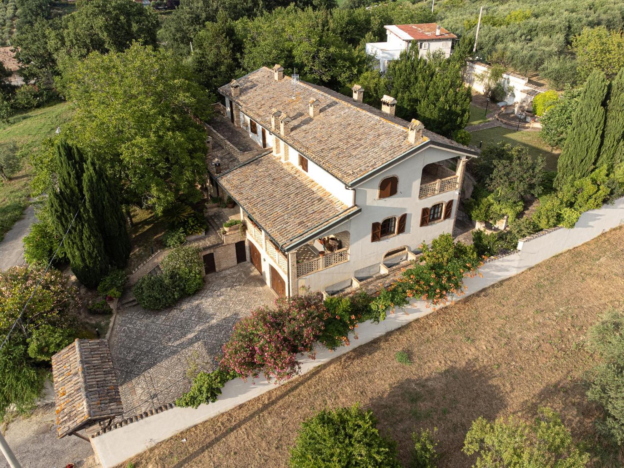B&B Villa Dei Desideri เคติ ภายนอก รูปภาพ